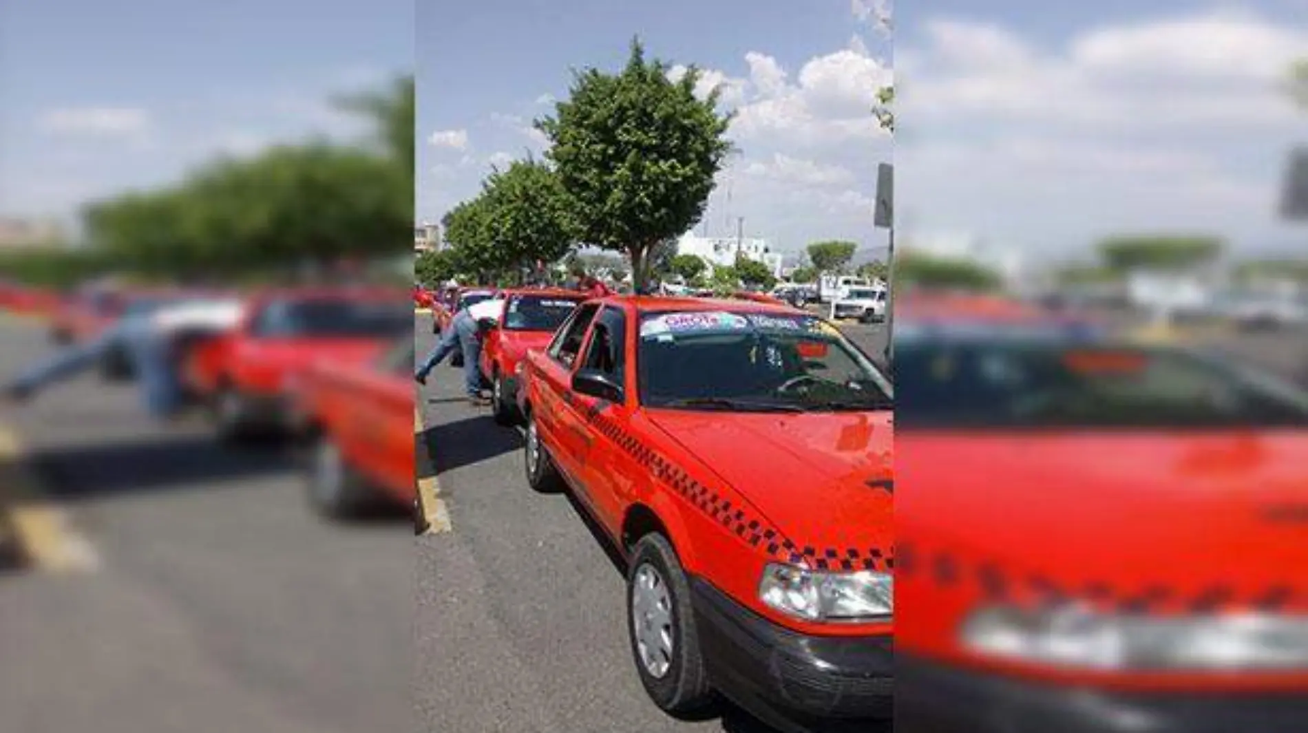 Taxis se capacitan e identifican con leyenda de Perspectiva de Género para ofrecer un buen